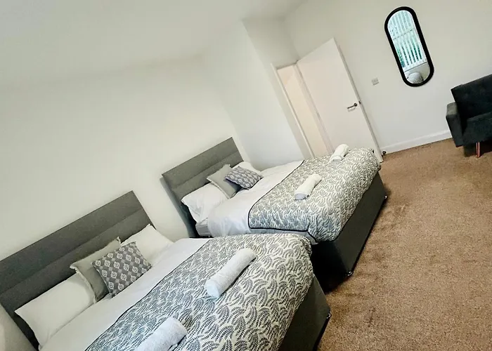 Failsworth Apartment 4 - Free Parking ,Group Stay, Contractors
